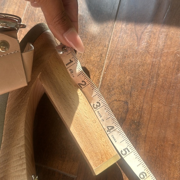 GUCCI Tan Calf Leather Ankle Strap Open Toe Platform Sandals, Size 40 - Picture 11 of 11